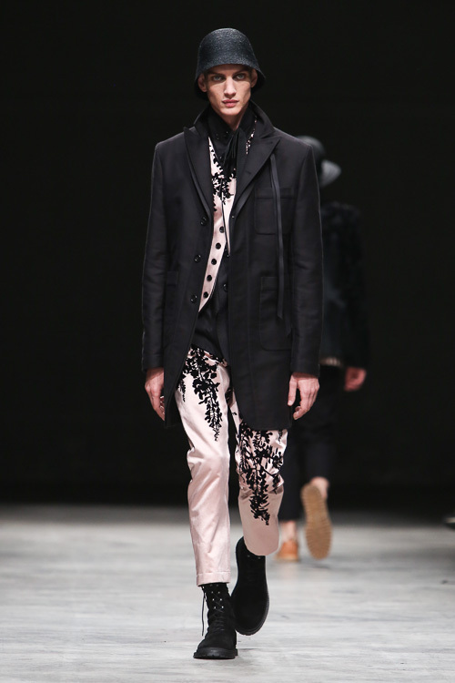 アン ドゥムルメステール(ANN DEMEULEMEESTER) 2014年春夏メンズコレクション  - 写真48