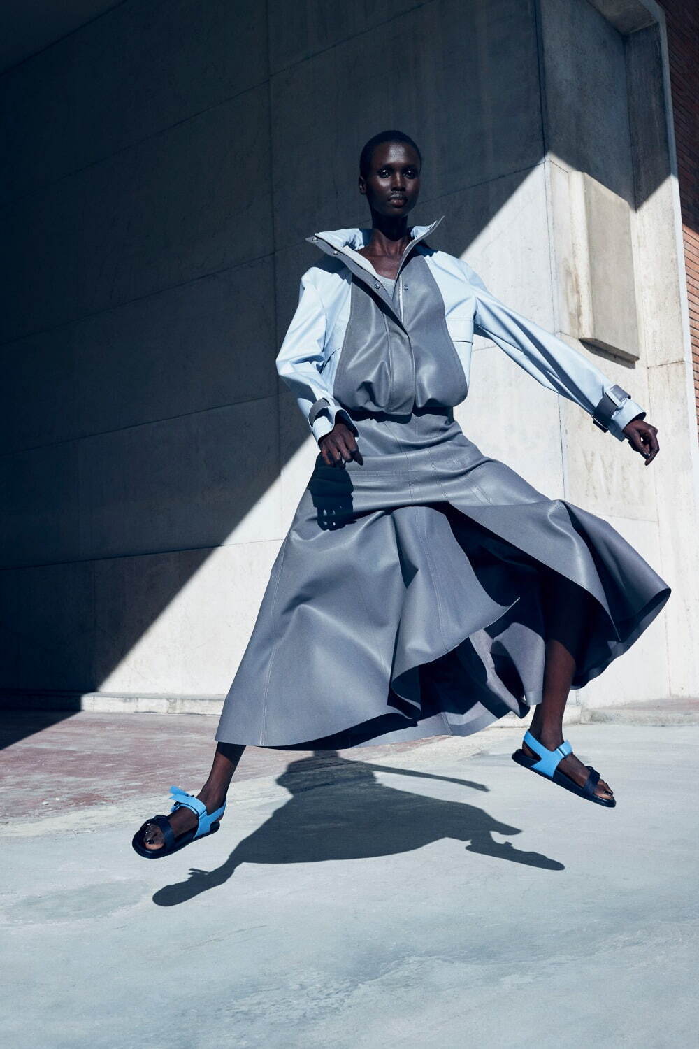 フェラガモ 2021年プレフォール｜female ライダース