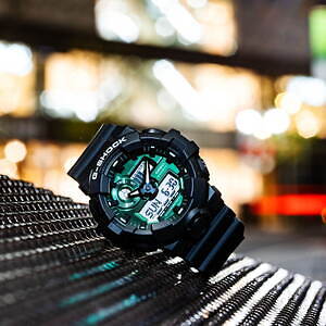 G-SHOCK“ブラック×グリーン”新作腕時計、定番「GW-B5600」など全4型で ...