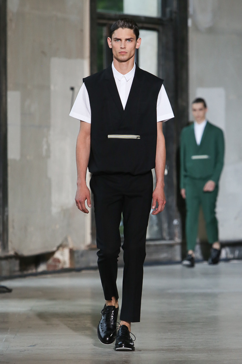 クリスヴァンアッシュ(KRISVANASSCHE) 2014年春夏メンズコレクション  - 写真3