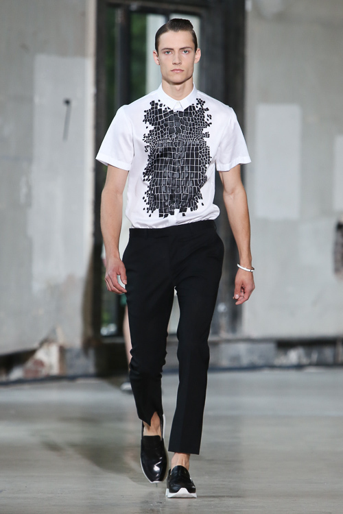 クリスヴァンアッシュ(KRISVANASSCHE) 2014年春夏メンズコレクション シルエット - 写真5