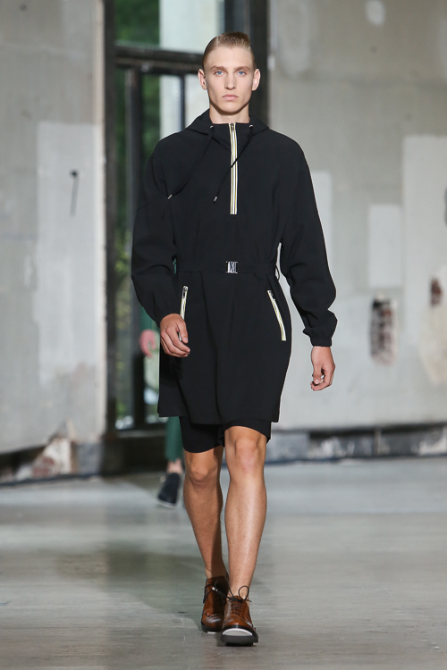 クリスヴァンアッシュ(KRISVANASSCHE) 2014年春夏メンズコレクション シルエット - 写真11