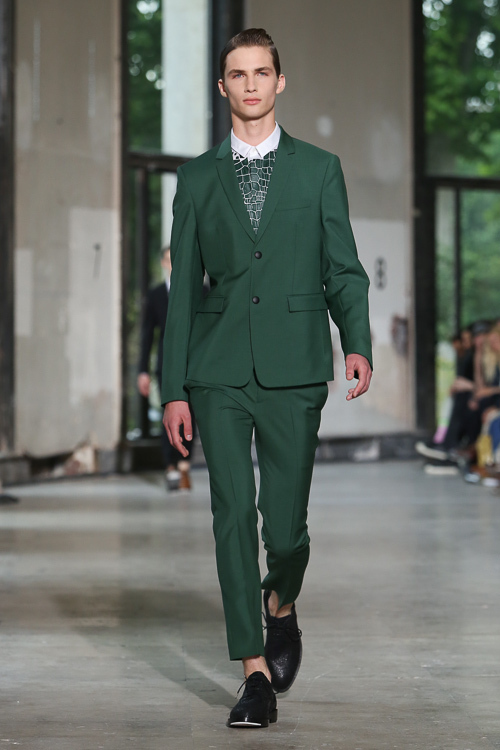 クリスヴァンアッシュ(KRISVANASSCHE) 2014年春夏メンズコレクション シルエット - 写真12