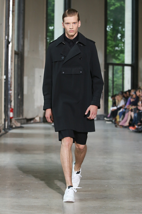 クリスヴァンアッシュ(KRISVANASSCHE) 2014年春夏メンズコレクション シルエット - 写真16