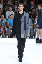 ディオール オム(DIOR HOMME) 光と陰｜写真71