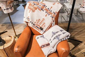 ジェラート ピケ×ペンドルトン、“ネイティブ・アメリカン柄”のユニセックスルームウェア&ポンチョ|写真23