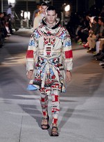 ジバンシィ バイ リカルド ティッシ 2014年春夏メンズコレクション - 黎明期の電子機器とアフリカの民族｜写真3