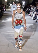 ジバンシィ バイ リカルド ティッシ 2014年春夏メンズコレクション - 黎明期の電子機器とアフリカの民族｜写真5