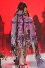 ルルムウ 2021-22年秋冬コレクション - 魔法の森を舞台に、魔女と少女が舞い踊る｜写真4