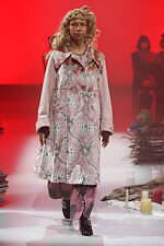 ルルムウ 2021-22年秋冬コレクション - 魔法の森を舞台に、魔女と少女が舞い踊る｜写真16