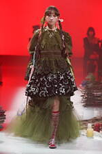 ルルムウ 2021-22年秋冬コレクション - 魔法の森を舞台に、魔女と少女が舞い踊る｜写真29