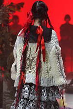 ルルムウ 2021-22年秋冬コレクション - 魔法の森を舞台に、魔女と少女が舞い踊る｜写真36