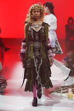 ルルムウ 2021-22年秋冬コレクション - 魔法の森を舞台に、魔女と少女が舞い踊る｜写真43