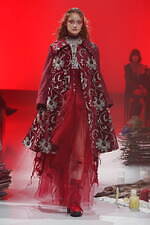 ルルムウ 2021-22年秋冬コレクション - 魔法の森を舞台に、魔女と少女が舞い踊る｜写真45