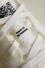 アディダスから新作スニーカー、アッパーからソールまで“オールホワイト”のウルトラブースト｜写真3