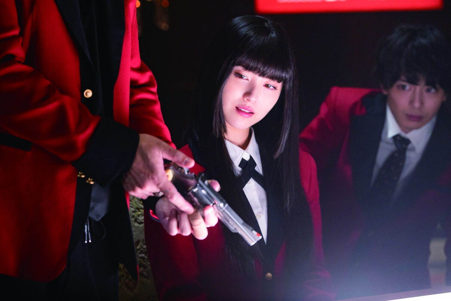 浜辺美波 藤井流星の人生最大の賭けとは 映画 賭ケグルイ 絶体絶命ロシアンルーレット インタビュー ファッションプレス