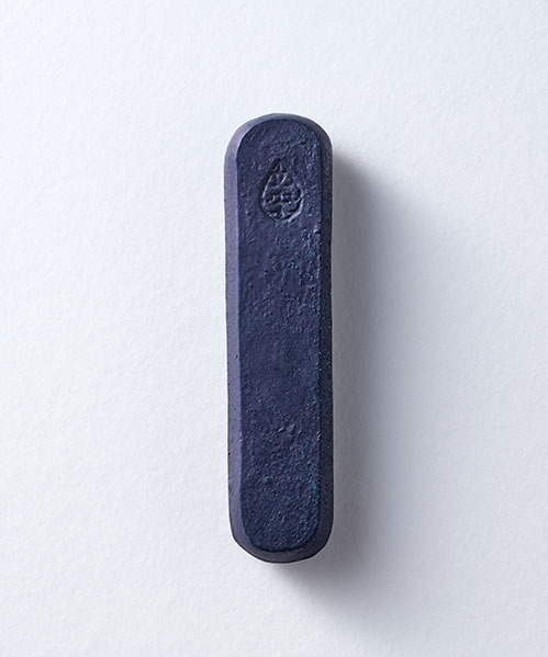京都発の筆記具ブランド「文染」から染料を使った固形墨＆色が映える工芸硝子の硯、筆やつけペンに｜写真13
