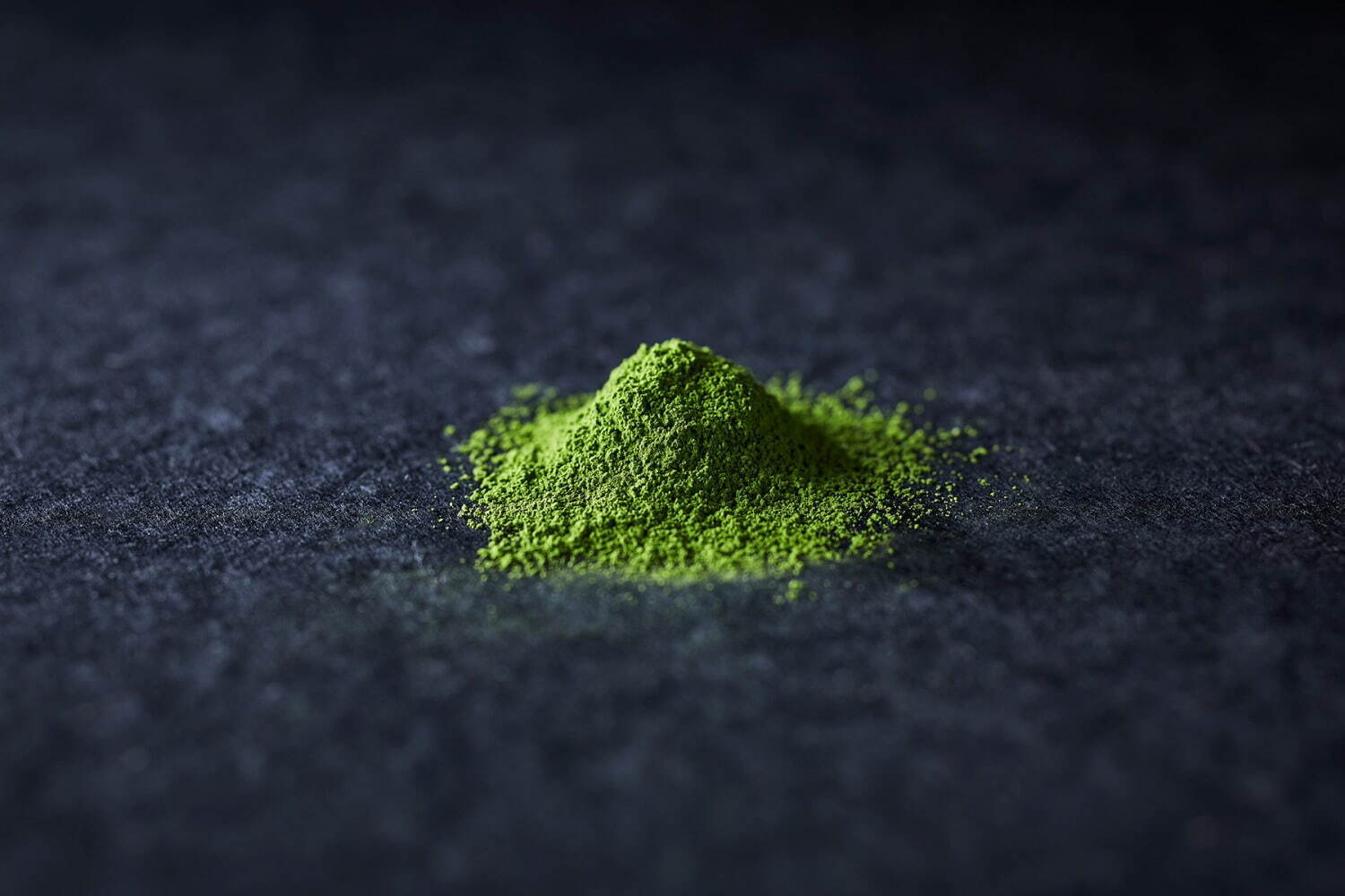 リンツ史上“最もプレミアム”な抹茶ドリンク、天空の抹茶×富士山ホワイトチョコ×抹茶プリン｜写真6