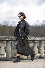 セリーヌ 2021年冬ウィメンズコレクション、メゾンのコードにフレッシュなアクセントを効かせて｜写真13