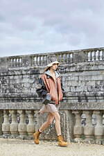 セリーヌ 2021年冬ウィメンズコレクション、メゾンのコードにフレッシュなアクセントを効かせて｜写真56