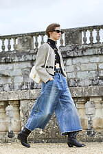 セリーヌ 2021年冬ウィメンズコレクション、メゾンのコードにフレッシュなアクセントを効かせて｜写真127