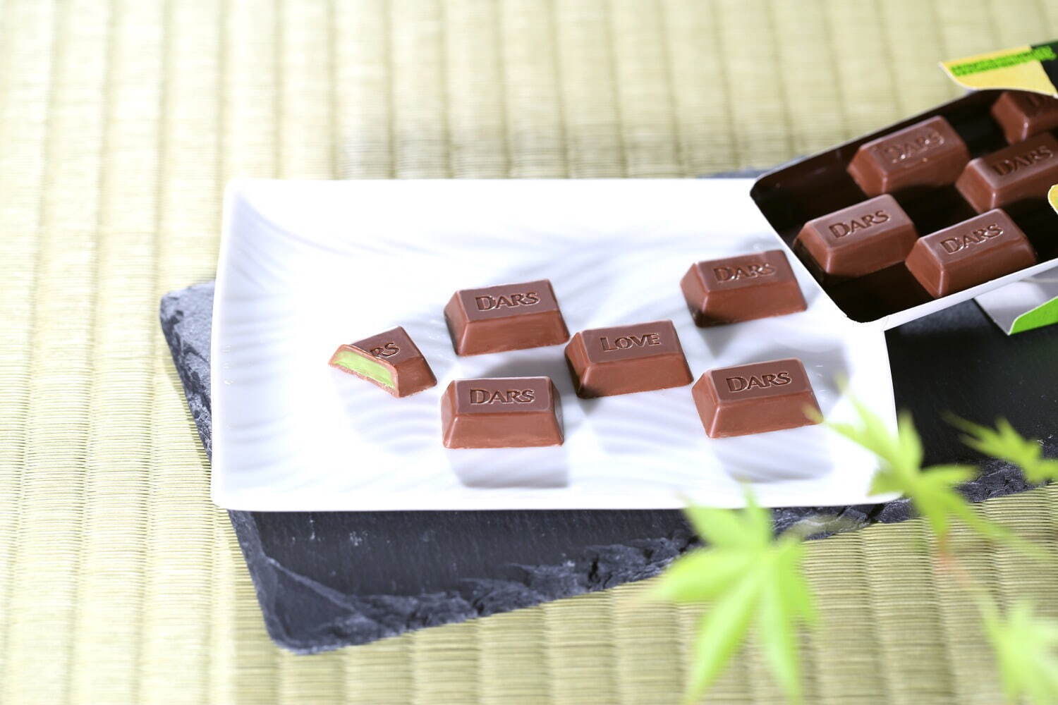 抹茶ダース 森永製菓【ダース＜薫る宇治抹茶＞】食べてみた。伊藤久右衛門