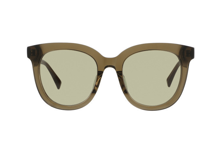 ゾフ×熊谷隆志のサングラス、クリアカラーフレームや“初”のスポーツアイウェア