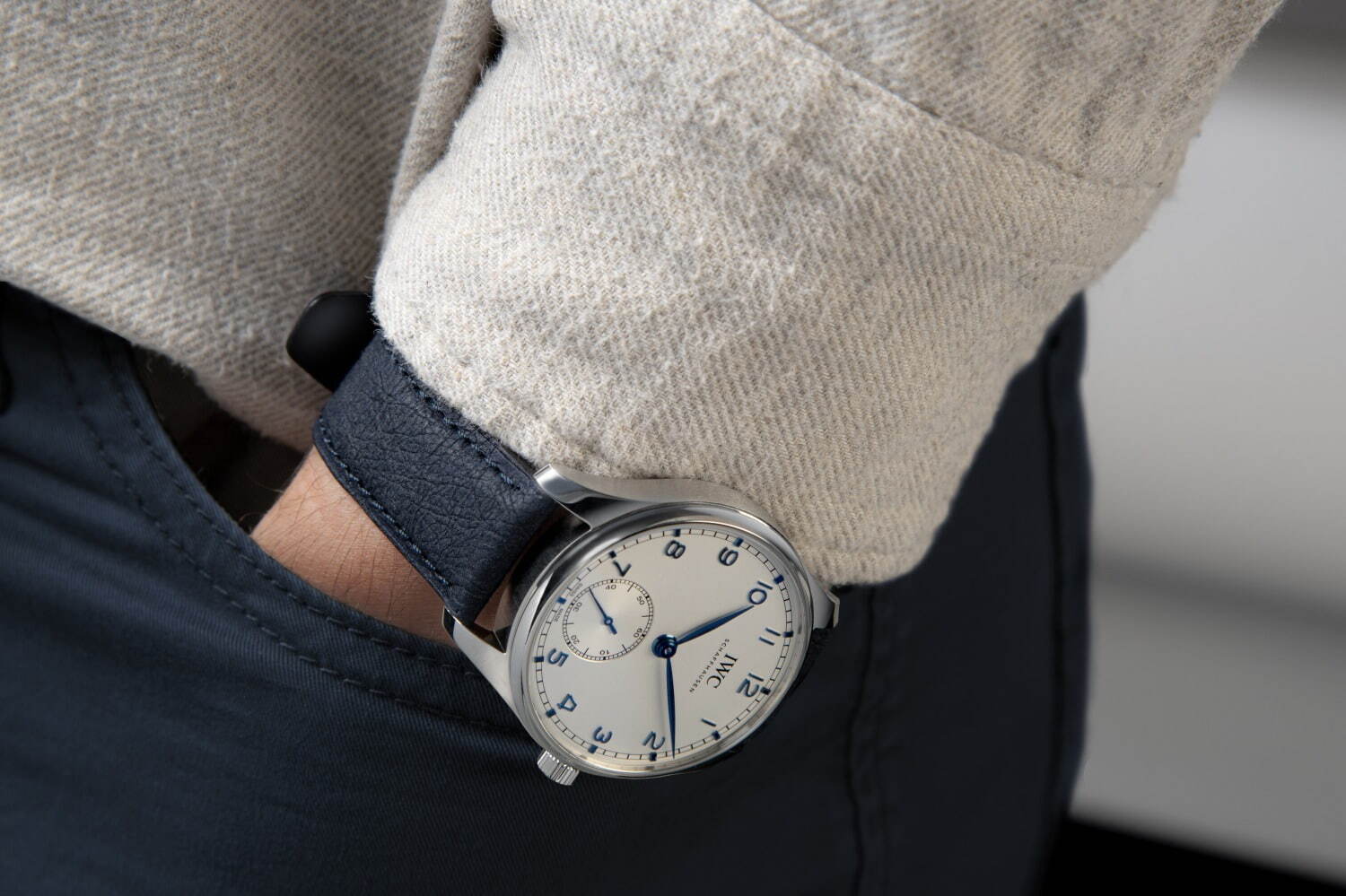 IWC“紙素材”の腕時計ストラップ「TimberTex」上品な質感＆柔らかな着け ...