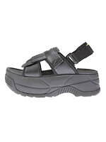 パメオポーズ×シャカ“大ぶりフリンジ”の厚底サンダル、真夜中ブラックorキラキラシルバー｜写真2