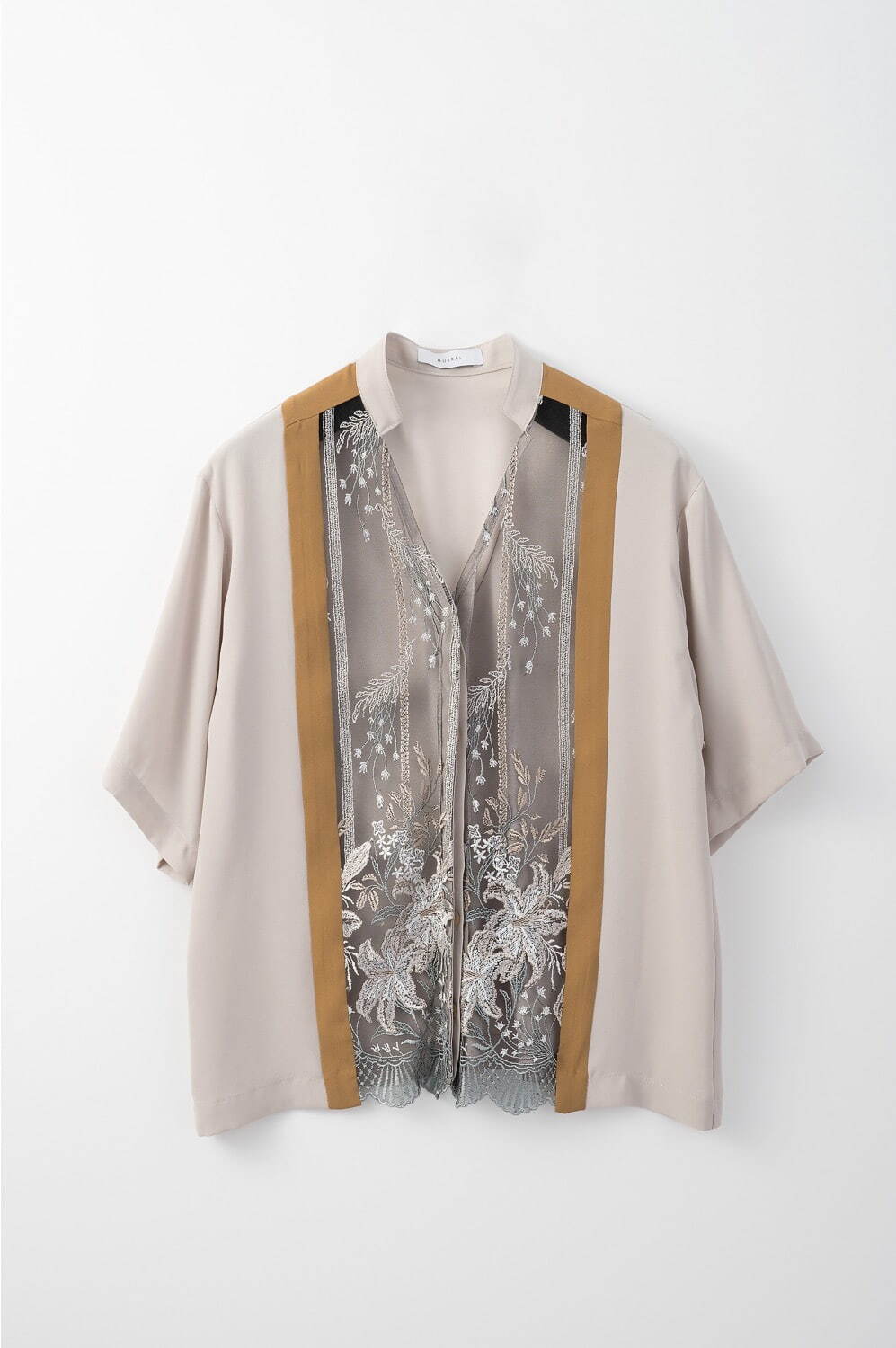 Framed flower half sleeve shirts 35,200円(税込)