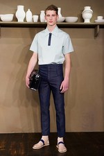 カルヴェン2014年春夏メンズコレクション - 絶妙な素材と色合いが生み出す、洗練されたラフスタイル｜写真24