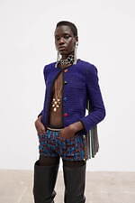 サンローラン 2021年冬ウィメンズコレクション - 対極の狭間で魅せる、新しいエレガンス｜写真24