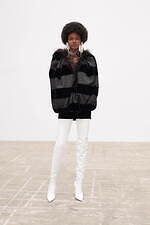 サンローラン 2021年冬ウィメンズコレクション - 対極の狭間で魅せる、新しいエレガンス｜写真64