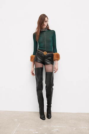 サンローラン 2021年冬ウィメンズコレクション - 対極の狭間で魅せる、新しいエレガンス｜写真8