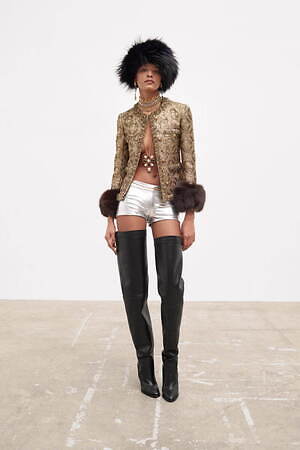 サンローラン 2021年冬ウィメンズコレクション - 対極の狭間で魅せる、新しいエレガンス｜写真11