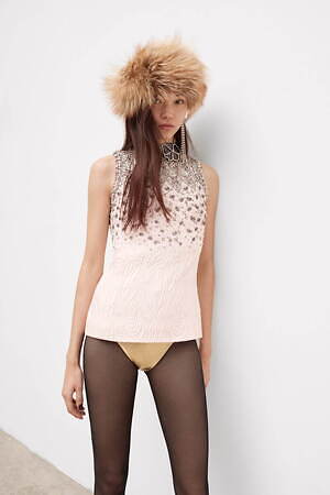 サンローラン 2021年冬ウィメンズコレクション - 対極の狭間で魅せる、新しいエレガンス｜写真12