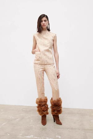 サンローラン 2021年冬ウィメンズコレクション - 対極の狭間で魅せる、新しいエレガンス｜写真13