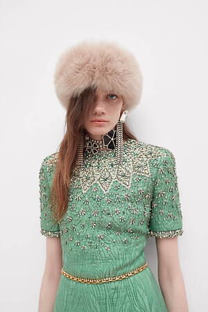 サンローラン 2021年冬ウィメンズコレクション - 対極の狭間で魅せる、新しいエレガンス｜写真14