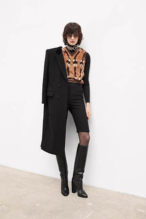 サンローラン 2021年冬ウィメンズコレクション - 対極の狭間で魅せる、新しいエレガンス｜写真20