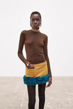 サンローラン 2021年冬ウィメンズコレクション - 対極の狭間で魅せる、新しいエレガンス｜写真31