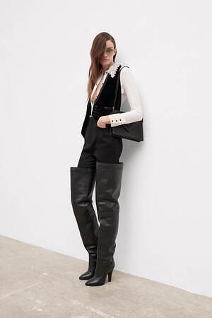 サンローラン 2021年冬ウィメンズコレクション - 対極の狭間で魅せる、新しいエレガンス｜写真38