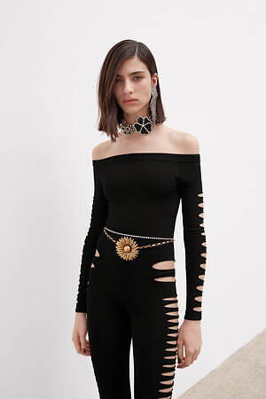 サンローラン 2021年冬ウィメンズコレクション - 対極の狭間で魅せる、新しいエレガンス｜写真49