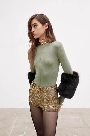 サンローラン 2021年冬ウィメンズコレクション - 対極の狭間で魅せる、新しいエレガンス｜写真51