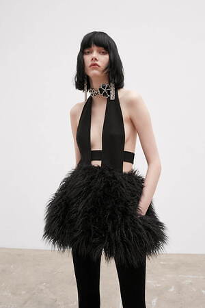 サンローラン 2021年冬ウィメンズコレクション - 対極の狭間で魅せる、新しいエレガンス｜写真60