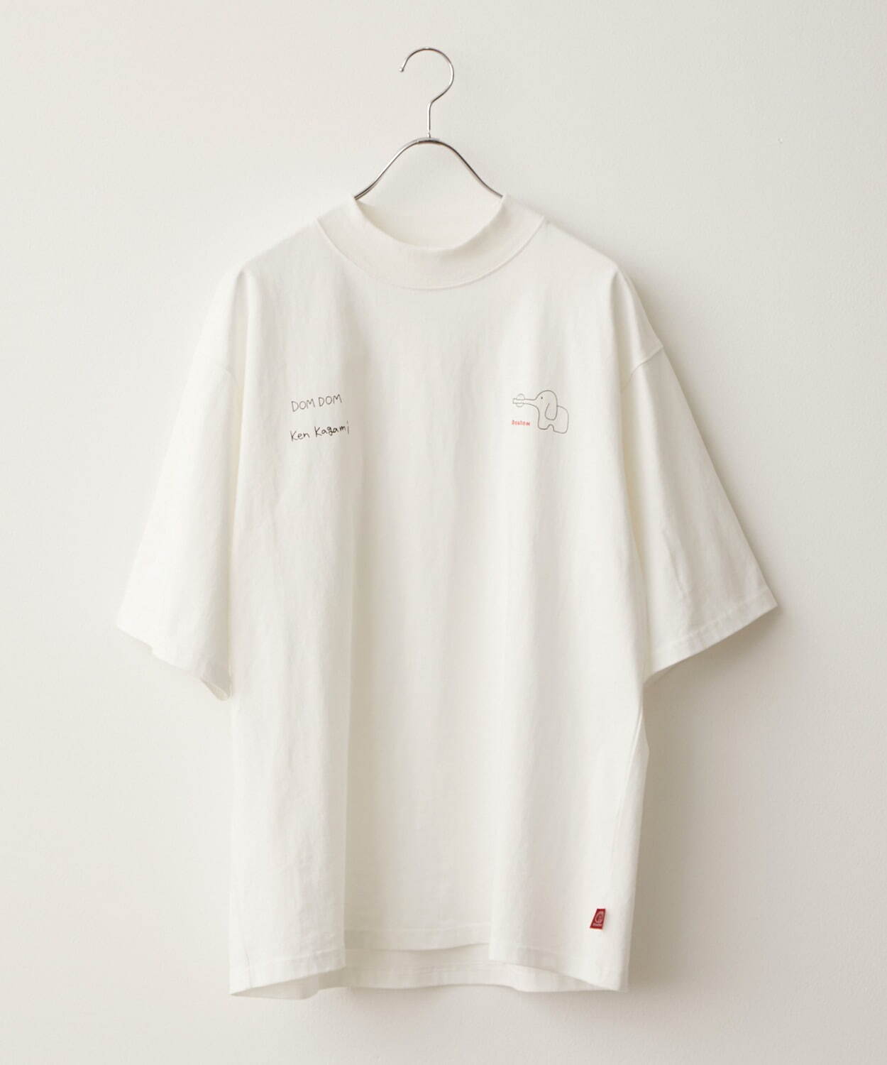加賀美健デザイン「ドムドムハンバーガー」Tシャツ、くすみカラーに“ドムドムしない”象プリント｜写真2