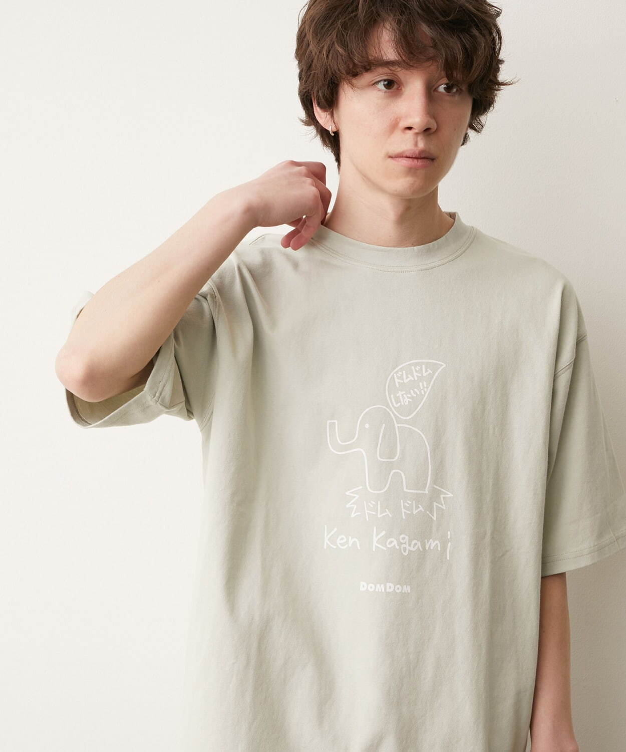 フロントビッグプリントTシャツ 5,390円(税込)