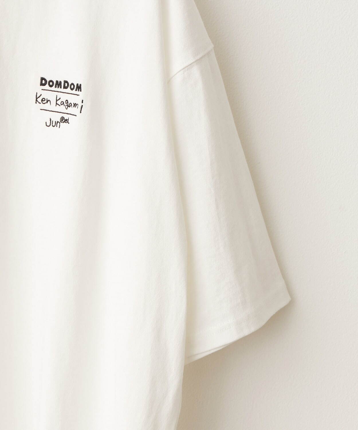 加賀美健デザイン「ドムドムハンバーガー」Tシャツ、くすみカラーに“ドムドムしない”象プリント｜写真37