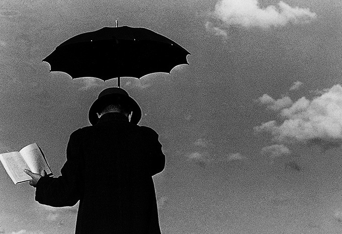 写真家・植田正治 生誕100年特別展 - 砂丘と歩んだ前衛写真｜写真2