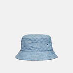 コーチ“シグネチャー パターン”の新作ウィメンズ＆メンズバッグ、爽やかブルー×ホワイトの財布も｜写真3