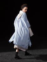 Y'sの新作ウェア - “重ね着風”半袖＆長袖ストライプシャツ、軽やかなアノラックコートも｜写真2